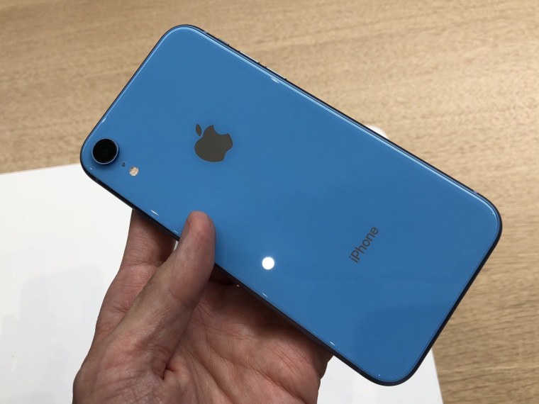 Iphone XR синий в живую