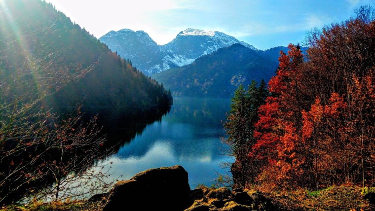 Абхазия горное озеро Рица