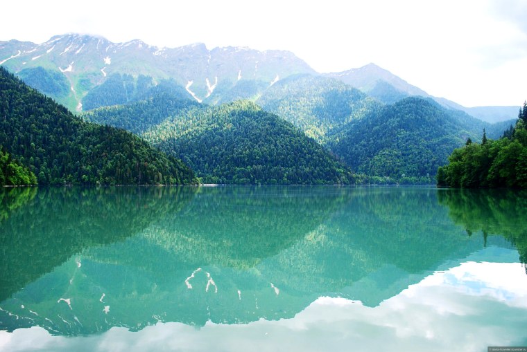 Озеро Рица Абхазия голубое озеро