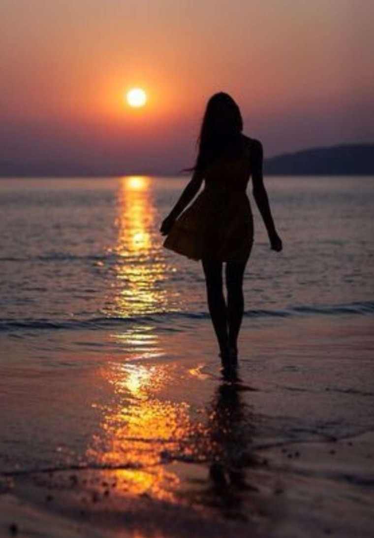 Что за девушка