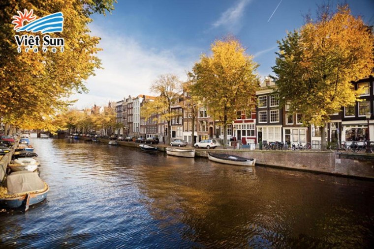 Осень в городе Амстердам
