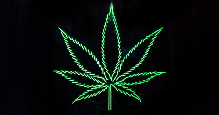 Неоновая марихуана