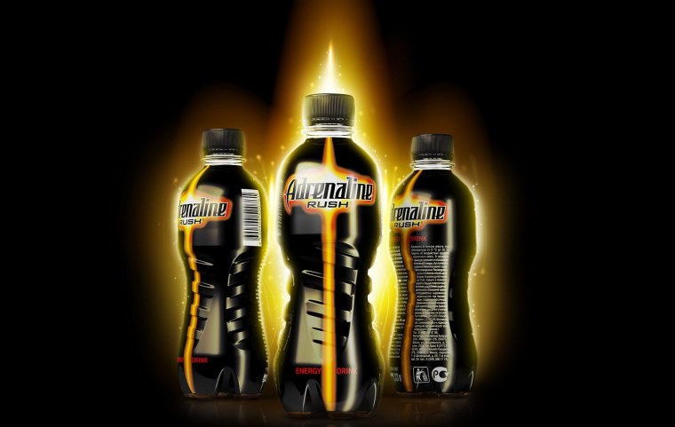 Энергетический напиток в бутылке