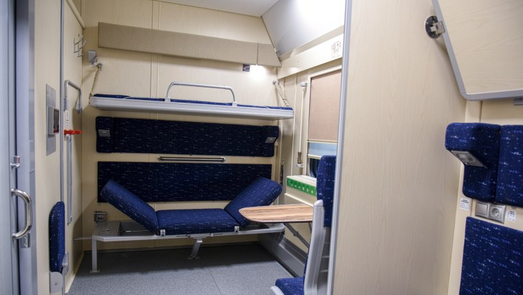 Крытый ЖД вагон Локотранс