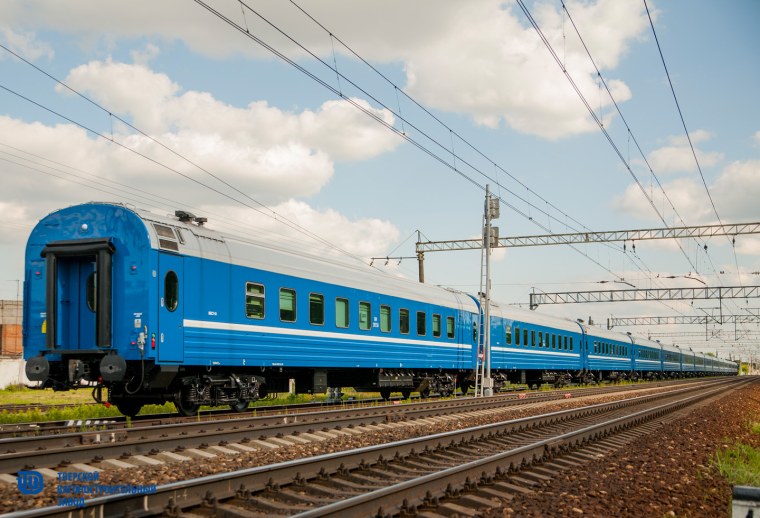 Крытый грузовой вагон 11-066