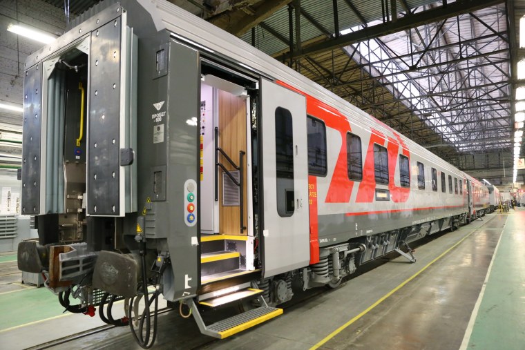 Грузовые вагоны полувагоны