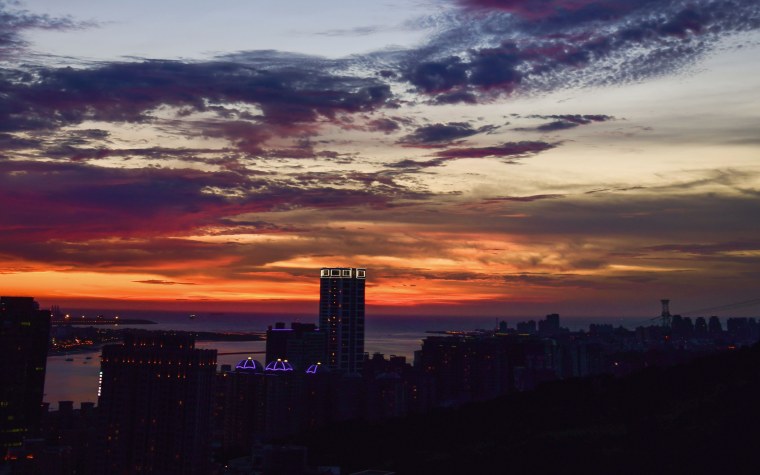 Закат многоэтажки