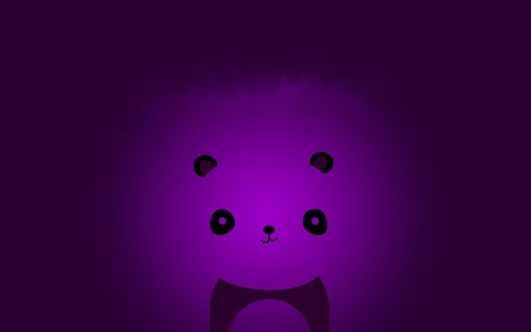 Панда на фиолетовом фоне