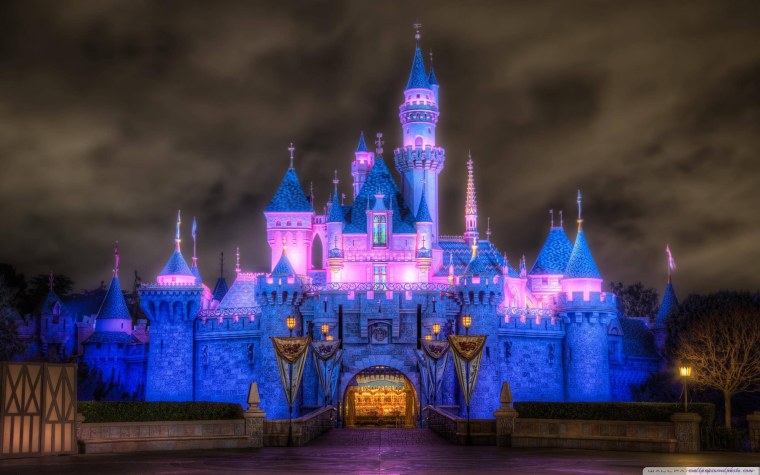 Диснейленд замок спящей красавицы