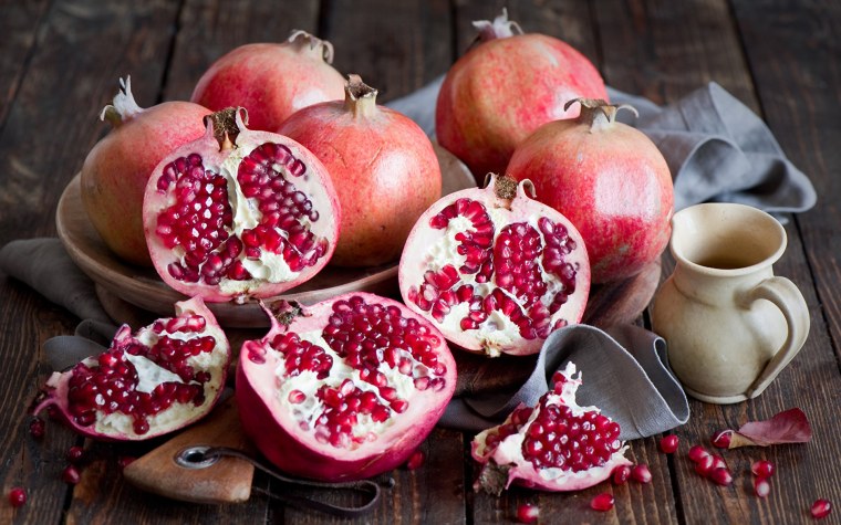 Красивый гранат