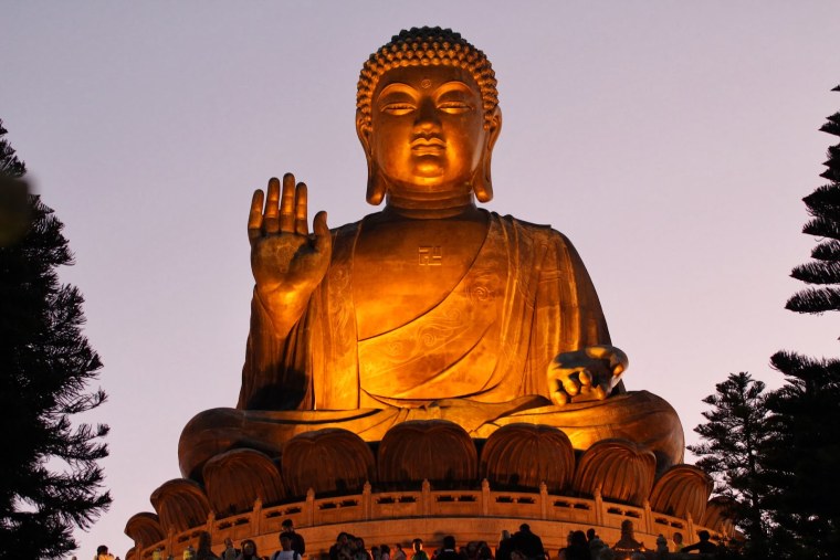 Статуя Будды Вайрочана