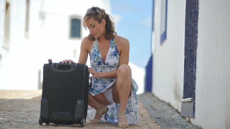 Melanie Walsh from Girlfolio в платье