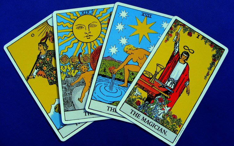 Таро пирамида влюбленных 4 карты расклад