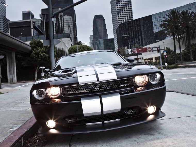 Dodge Challenger srt8 392 (LC)