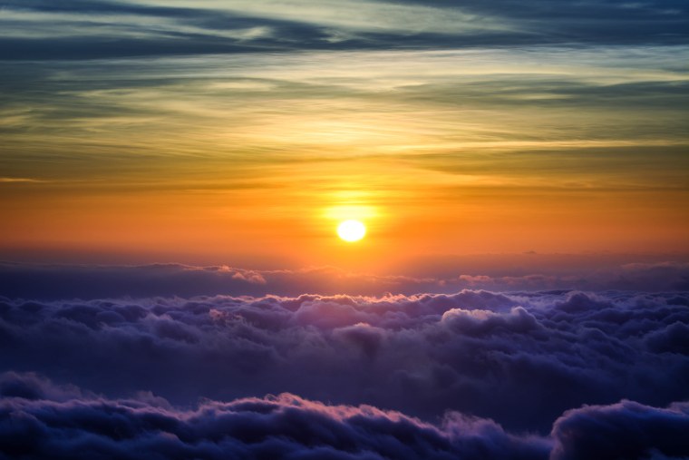 Восход на море