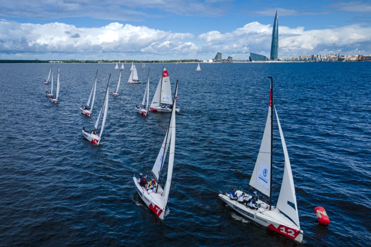 Лодка парусная регата