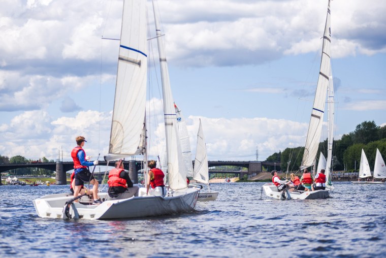 Гоночные парусные яхты для регат