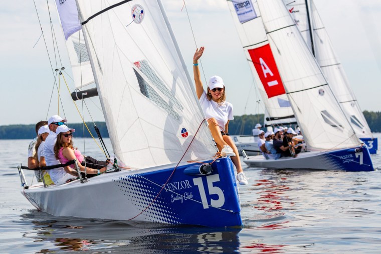 Парусная яхта парусный спорт