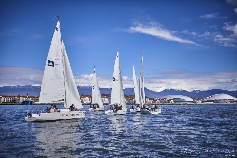 Парусная регата швертботы