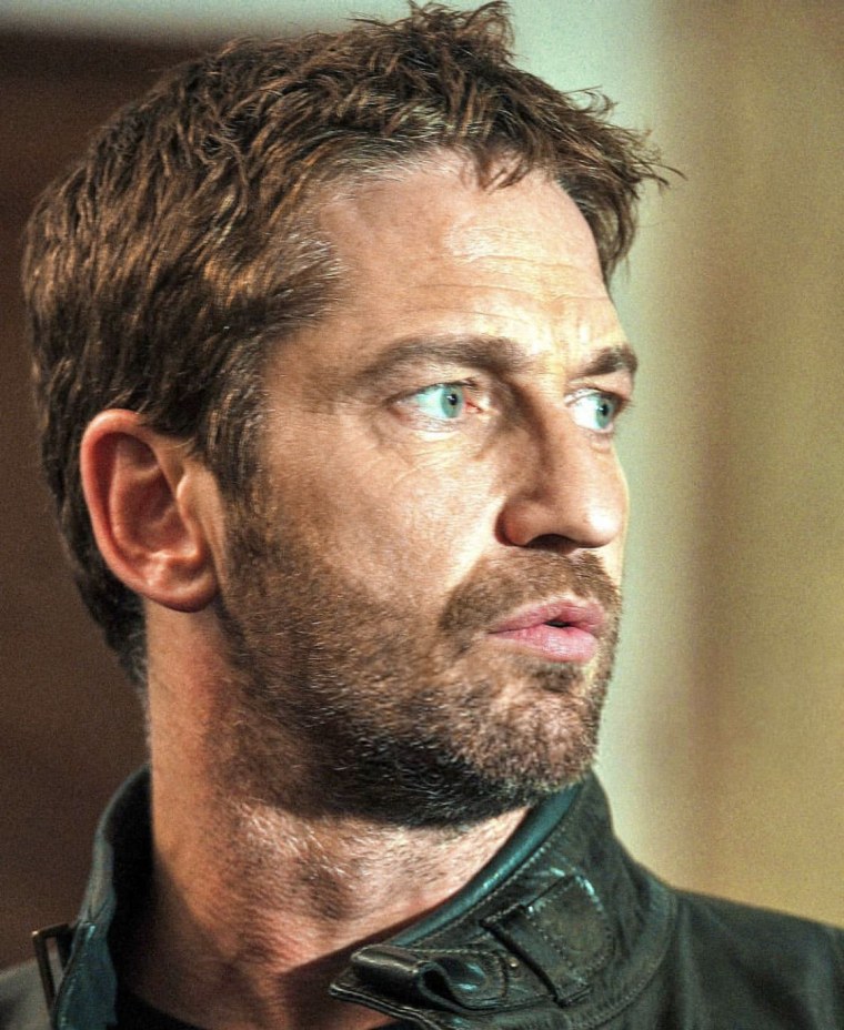 Джерард Батлер лысый