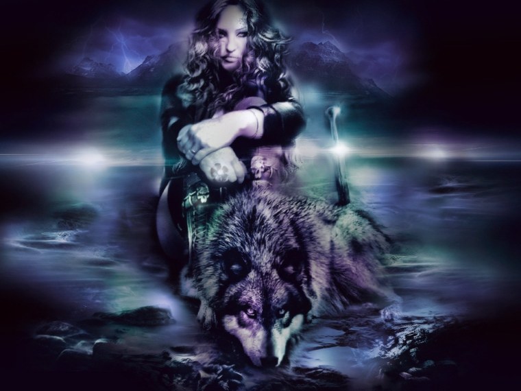Волчица и девушка