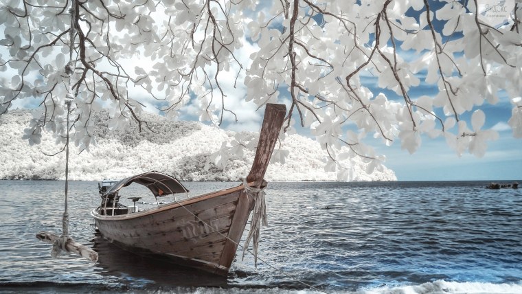 Весеннее море