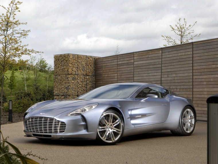 Автомобиль Aston Martin one-77