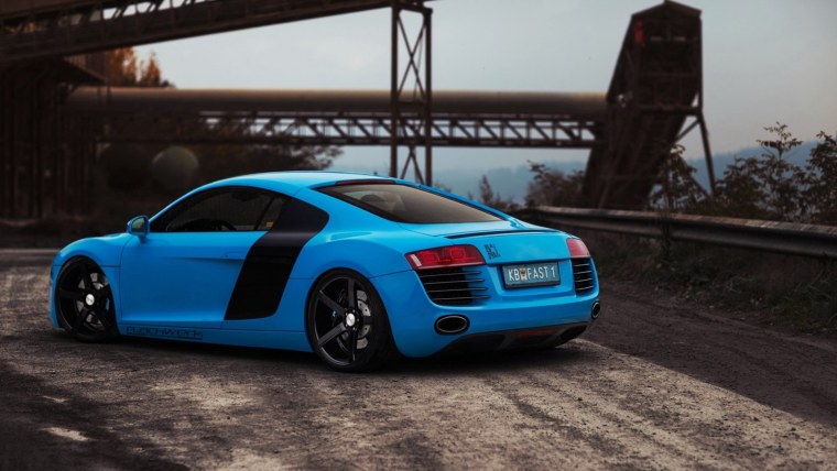 Audi r8 синяя