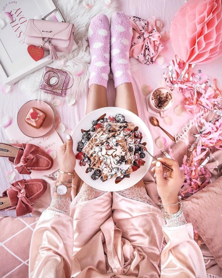 Вещи в розовом стиле