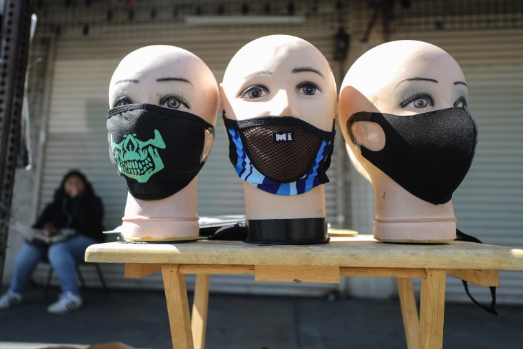 Масках чёрного ононимуса