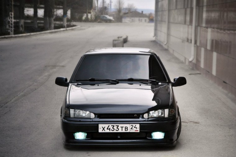 ВАЗ 2114 черная и белая