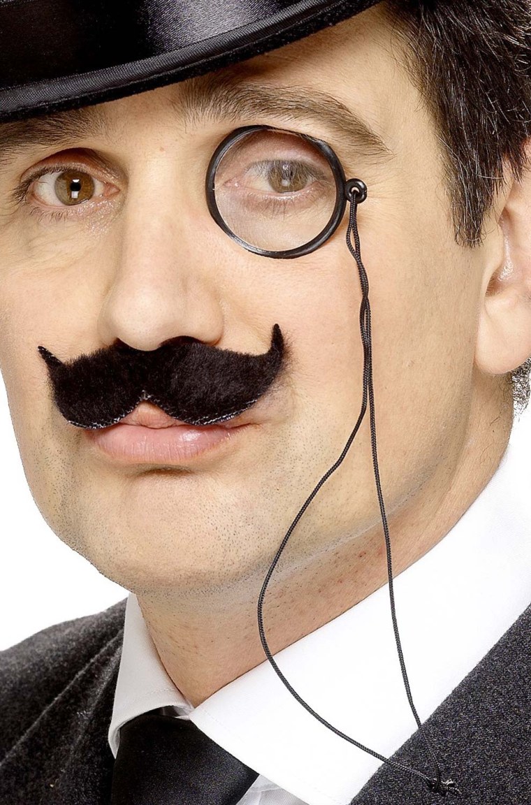 Шерлок Холмс с моноклем