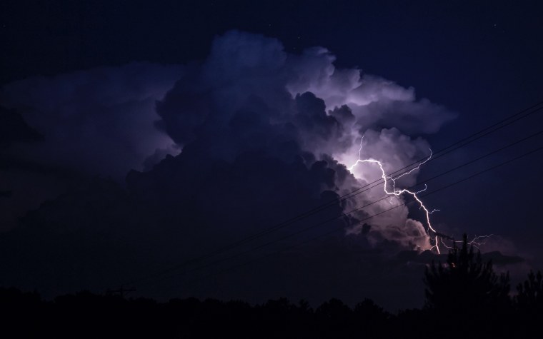 Бушующее море