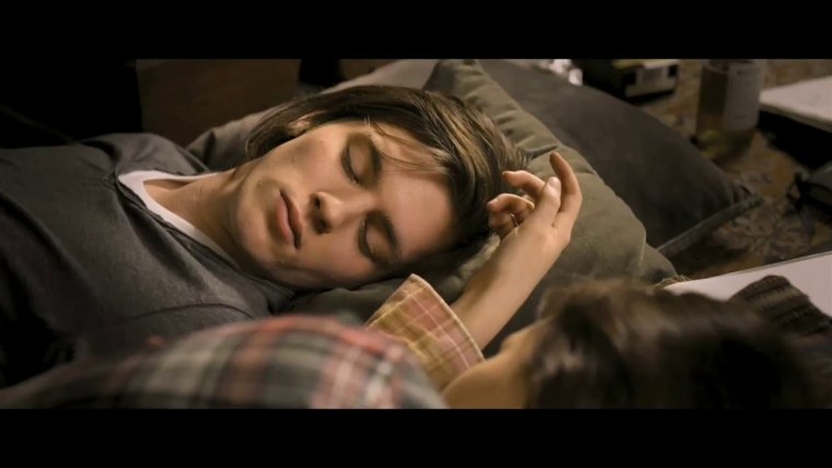 Гвендолин Шеферд и Гидеон де Виллер поцелуй