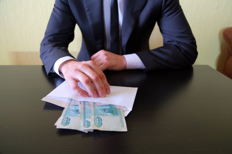 Взятка должностному лицу