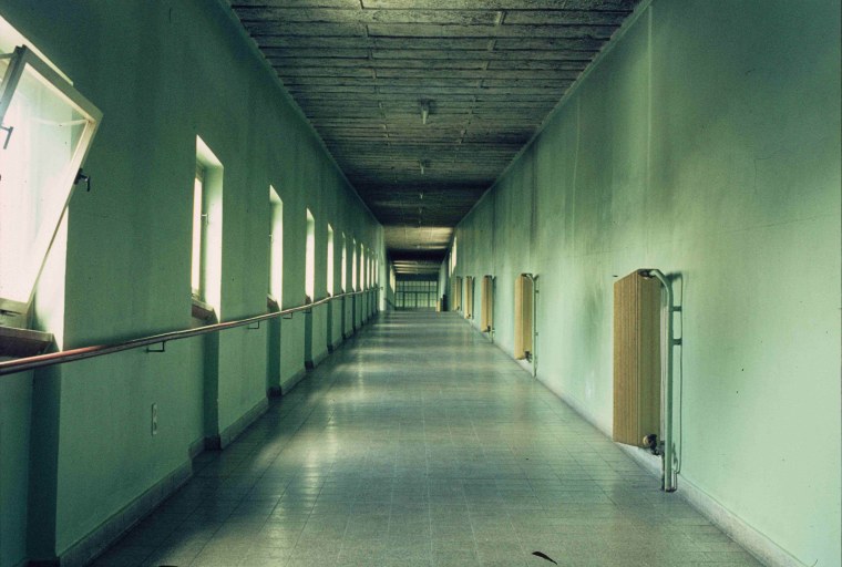 Психиатрическая лечебница коридор