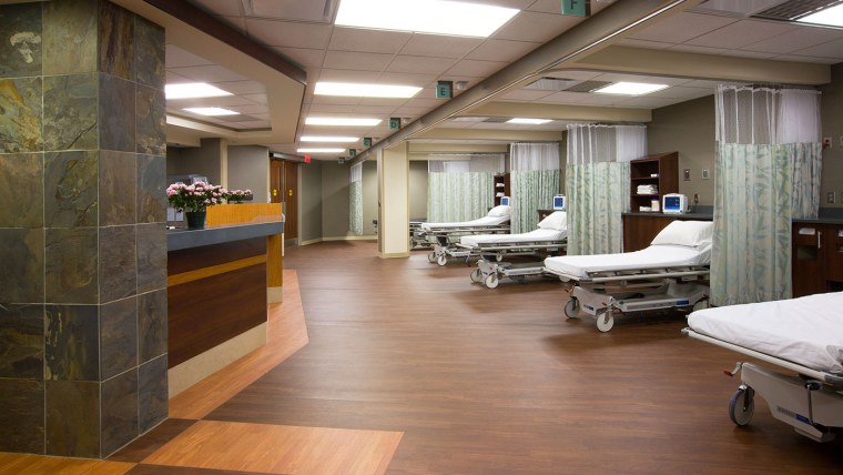 Современная больница внутри
