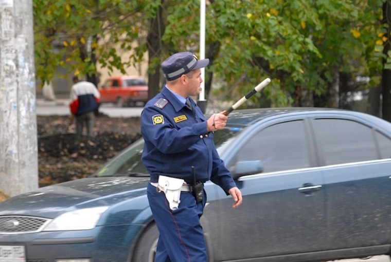 Сотрудник ГАИ на посту