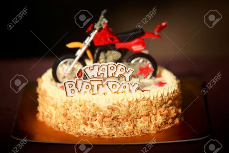 С днем рождения мотоциклисту девушке