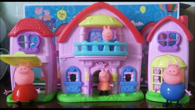 Дом свинки Пэппы с её семьёй