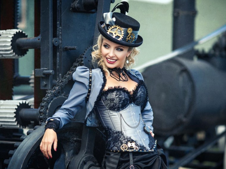 Блондинка в стиле стимпанк