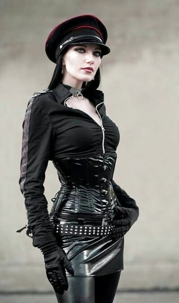 Девушки в коже стимпанк