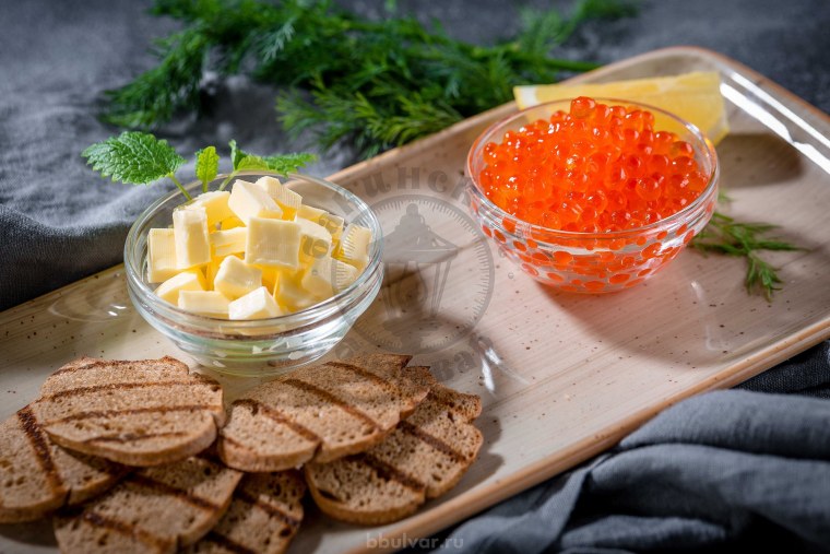 Икра лососевая со сливочным маслом