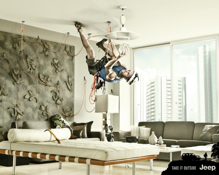 Креативная реклама натяжных потолков