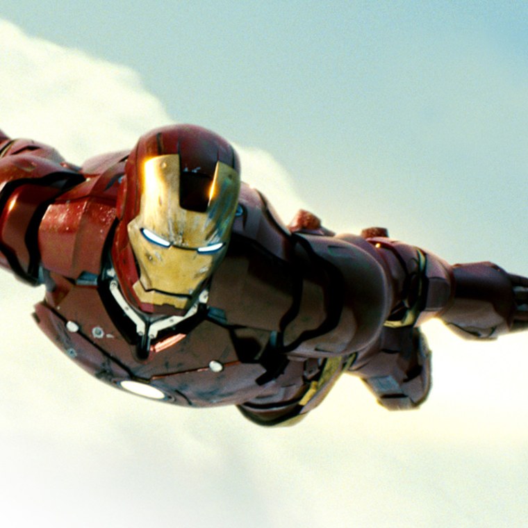 Тони Старк Железный человек летает