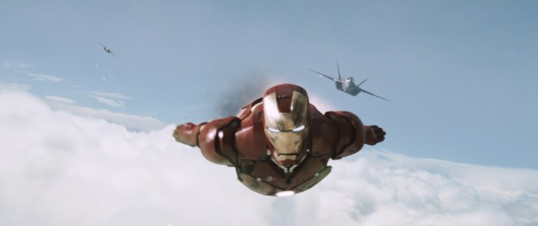 Тони Старк Железный человек летает