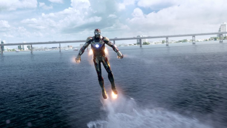 Железный человек летает