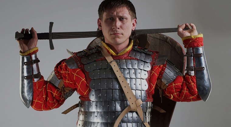 Одень богатыря