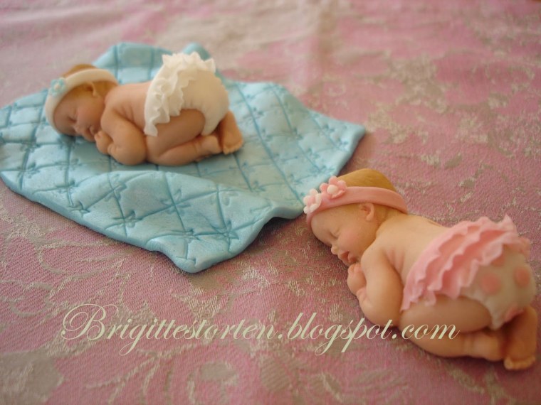 Спящий младенец из мастики