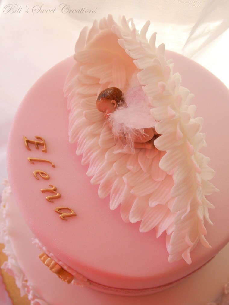 Торт с ангельскими крыльями